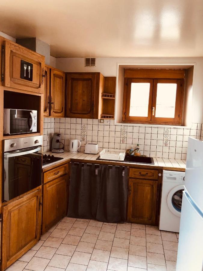Spacieux Et Elegant Appartement Idealement Situe. Chamouilley Luaran gambar